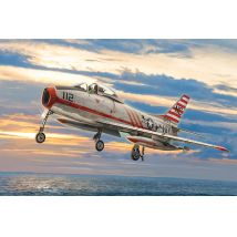 Italeri 2811 FJ-2/3 Fury replülőgép makett